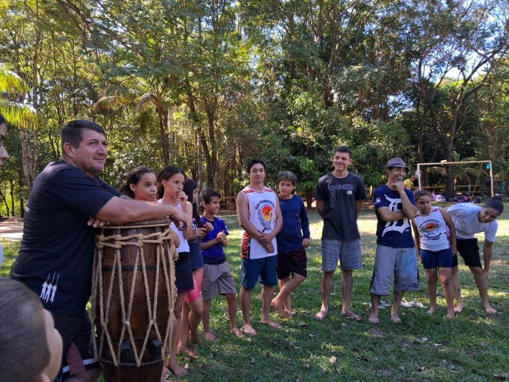 ALUNOS DA OFICINA DE CAPOEIRA DO CRAS PARTICIPAM DE MEGA AULÃO EM CIANORTE