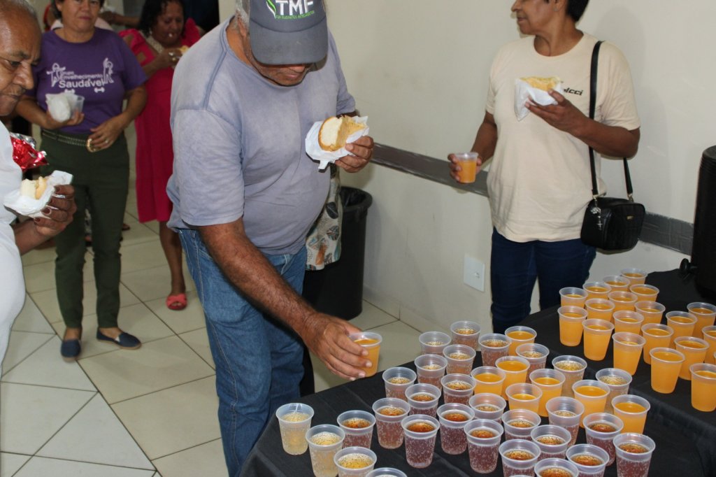 REUNIÃO DA PESSOA IDOSA REÚNE 86 PARTICIPANTES EM PEABIRU