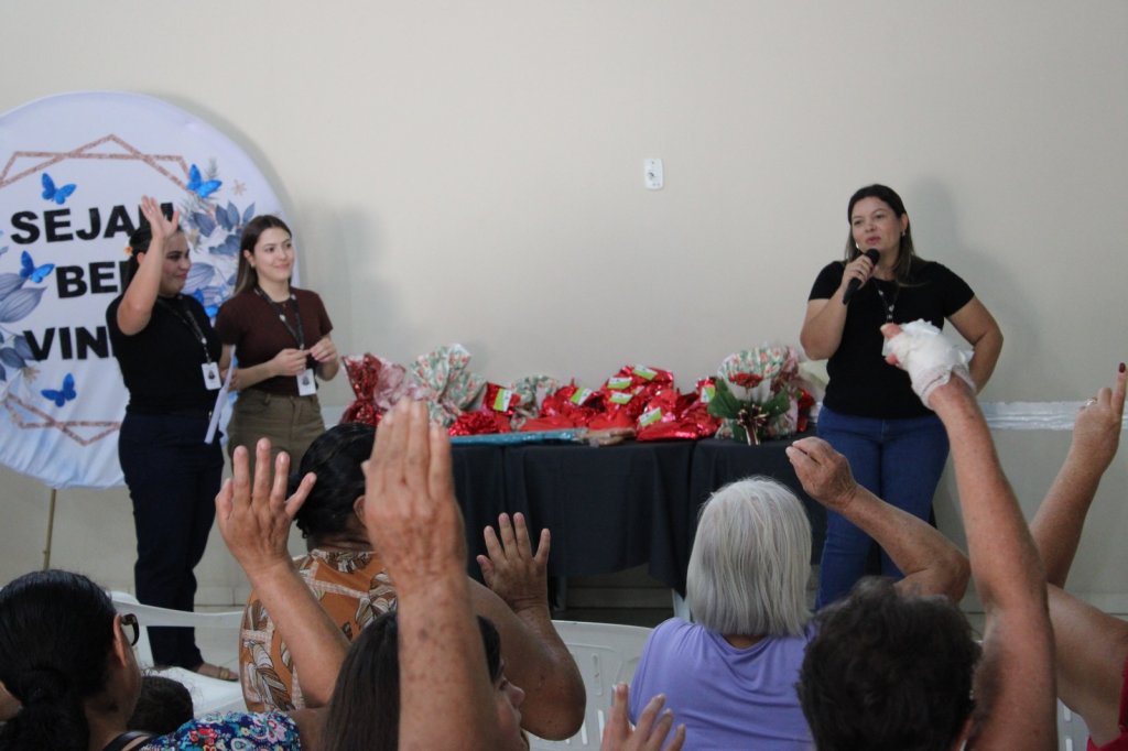 REUNIÃO DA PESSOA IDOSA REÚNE 86 PARTICIPANTES EM PEABIRU