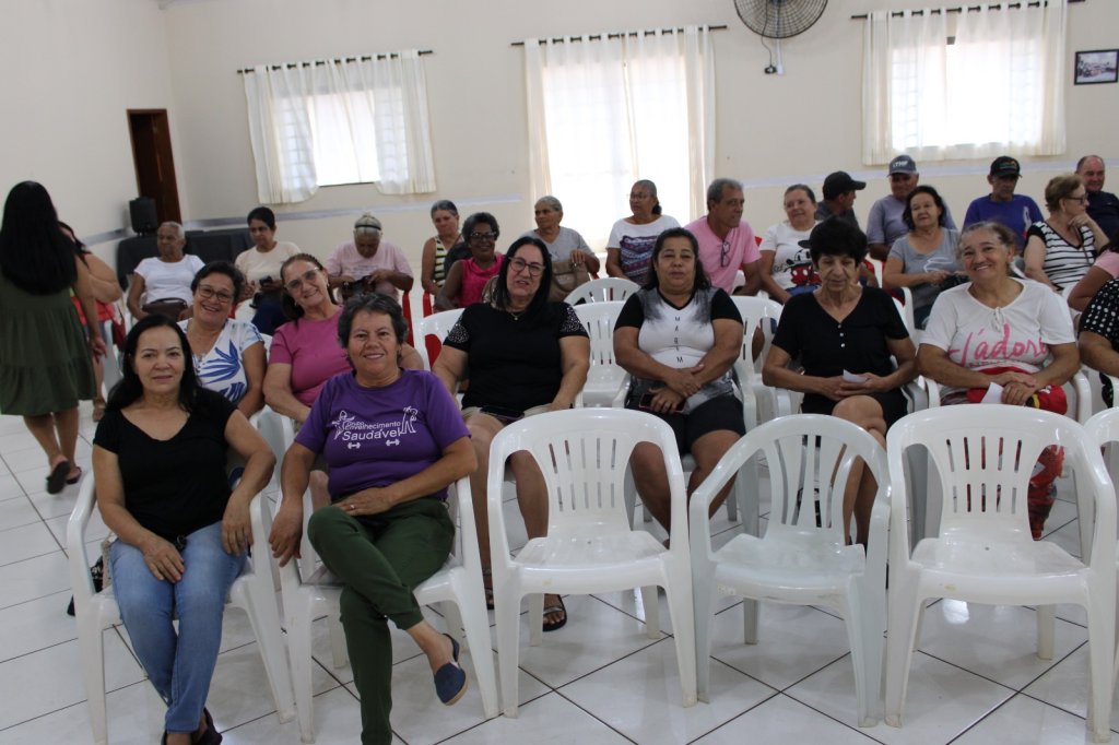 REUNIÃO DA PESSOA IDOSA REÚNE 86 PARTICIPANTES EM PEABIRU