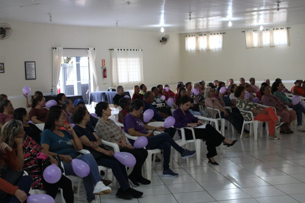 REUNIÃO DA PESSOA IDOSA REÚNE 68 PARTICIPANTES EM PEABIRU
