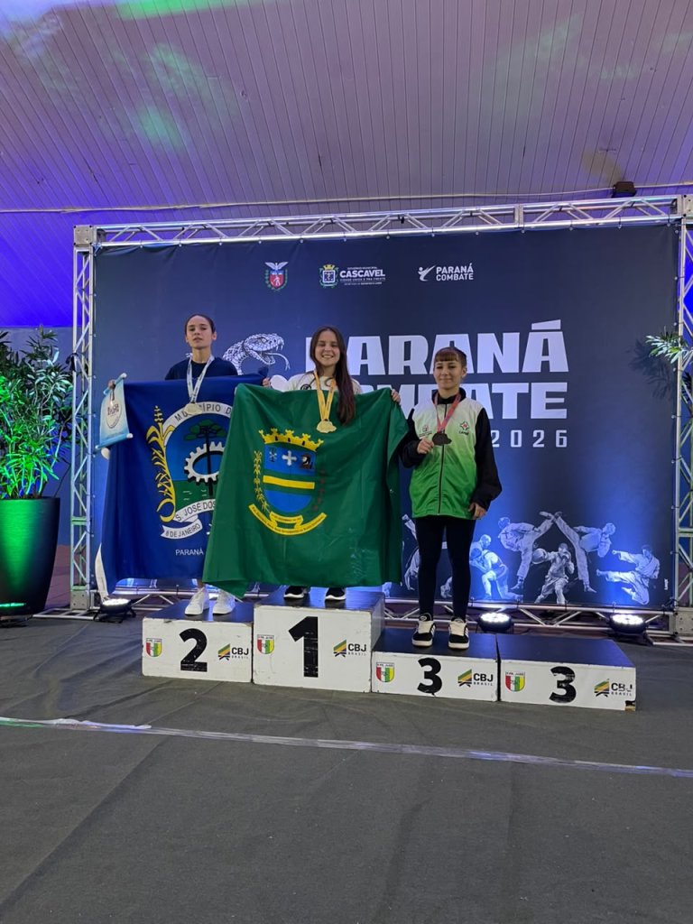 ATLETA DE PEABIRU CONQUISTA TÍTULOS E SE DESTACA NO WRESTLING