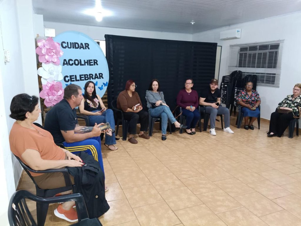 PREFEITURA DE PEABIRU REALIZA REUNIÃO DE ALINHAMENTO COM OFICINEIROS DA ASSISTÊNCIA SOCIAL