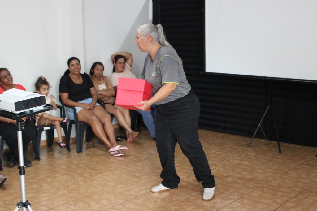 PAIF E PROGRAMA NOSSA GENTE PARANÁ PROMOVEM ENCONTRO DE REFLEXÃO E CONVIVÊNCIA